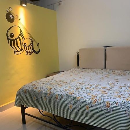 Sukant Homestay, Palu, Murbād エクステリア 写真