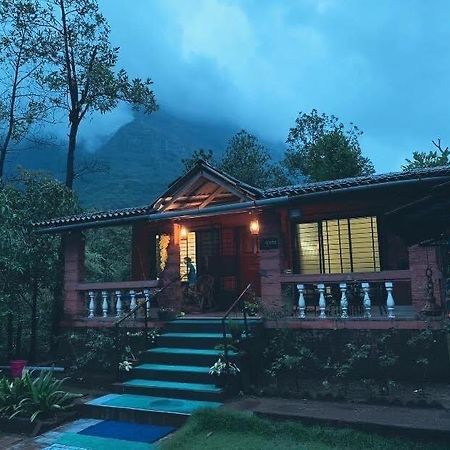 Sukant Homestay, Palu, Murbād エクステリア 写真